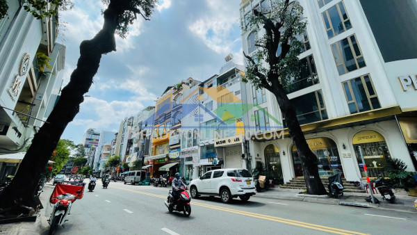 Bán căn góc 2 mặt tiền võ văn tần quận 3 – thuê 170 triệu/tháng