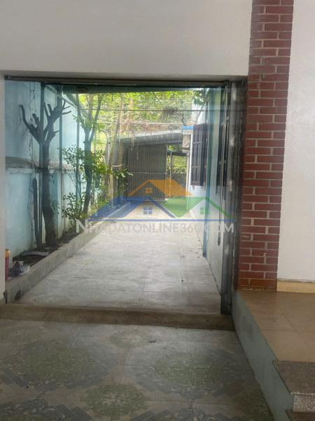 Bán nhà đất chính chủ – nhà đẹp, 2 gian cửa hàng mặt đường nhựa – kinh doanh sinh lời ngay