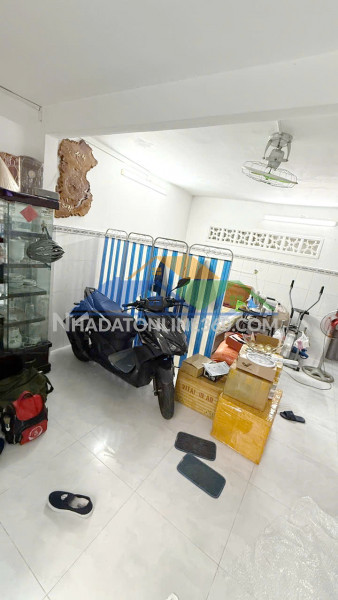 5.68 tỷ nhà hẻm / dương bá trạc p1q8 (p.chánh hưng)