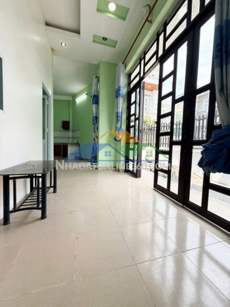 Bán nhà mặt phố đường 182, q9, thủ đức, tp hcm. dt 110m2, 4pn, sh, 7.15 tỷ