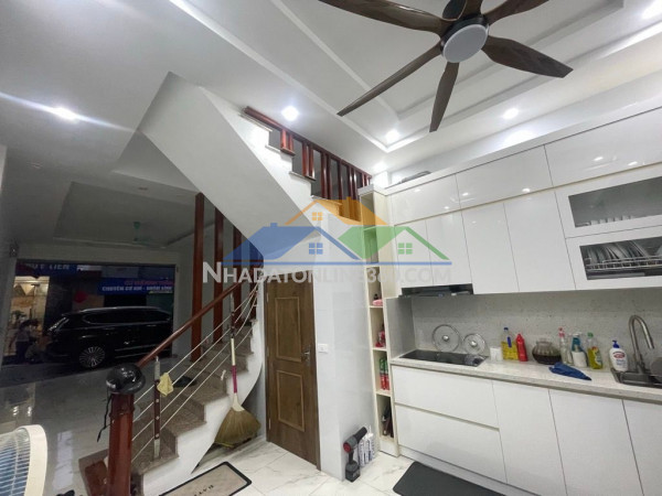 Bán nhà đẹp lâm du- oto- kinh doanh- dân xây 35m 5 tầng nhỉnh 8 tỷ(tl)