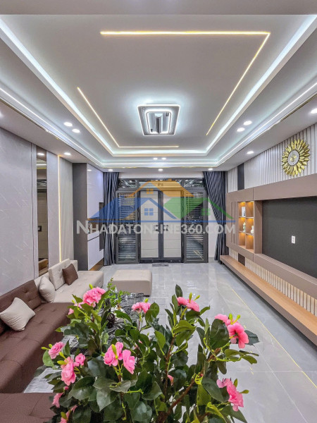 Bán nhà hẻm 202 phạm văn hai; phường 5 tân bình (4,5*20) 3 tầng