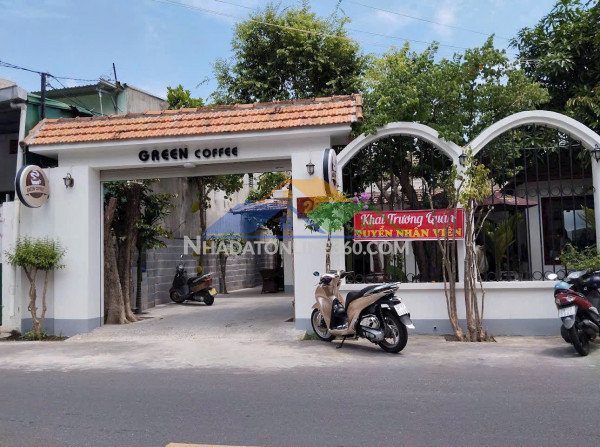 Nhà cách biển 100m sẵn mô hình kinh dôanh cafe ngang rộng 13m giá rẻ