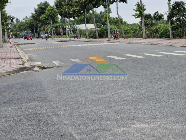 Bán nhanh đất mặt tiền đường bình nhâm 83, thuận an 5840m2, giá 93 tỷ,