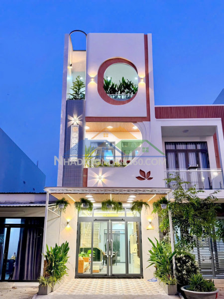 Sốc! chỉ còn 1 căn nhà phố 3 tầng kề sát đh việt đức – kinh doanh hoặc ở đều phù hợp