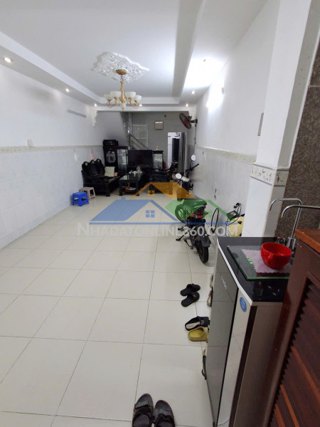 Nhà hẻm 8m nở hậu 1 lầu âu dương lân p3q8, giá : 7.2 tỷ (thương lượng)