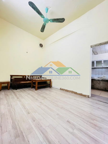 Cho thuê nguyên căn 121 kim ngưu, 38m2 2 tầng 2 phòng khép kín, 8 triệu