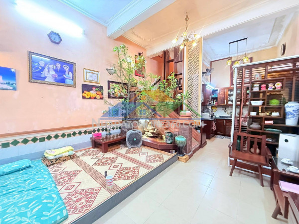 Vĩnh phúc – bán nhà 4t 50m² mt 5m – giá chào 14 tỷ  tây hồ