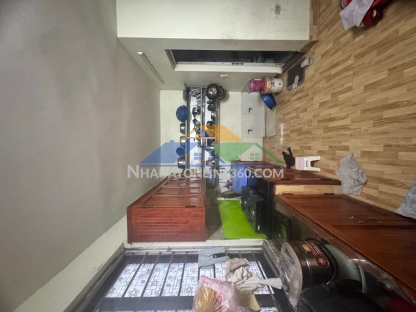 Bán đất tặng nhà 2 tầng ngọc thụy-2 thoáng- oto chạy vòng quanh-75m-14 tỷ(tl)