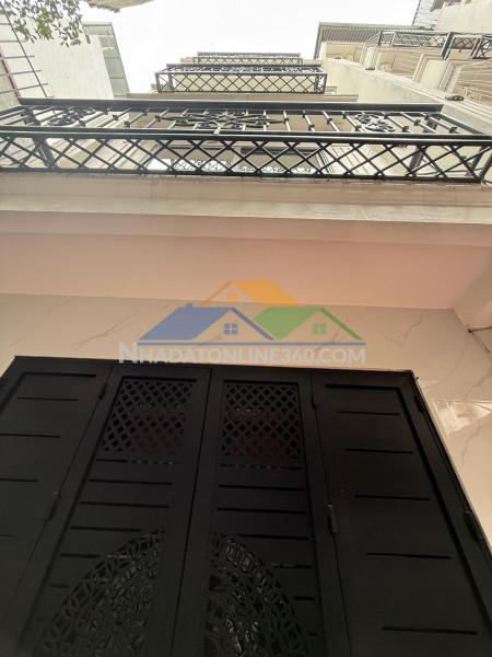 Bán nhà đê trần khát chân 30m2. 5 tầng. mặt tiền 4.2m. giá chỉ 7.38 tỷ hai bà trưng hà nội