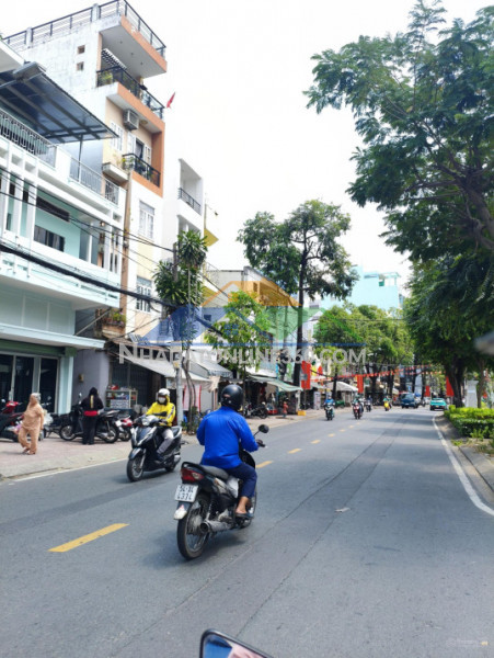 Bán nhà hưng phú q. 8 sát cầu nguyễn tri phương - 3 tầng chỉ 8.3 tỷ