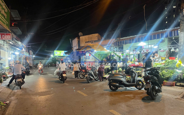 Mặt bằng kd tốt-ngay chợ hoa cau q9-100m2-2pn-2wc-chỉ 11,2tỷ