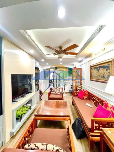 Bán nhà phố đội nhân 37m x5 tầng 15,5 tỷ phân lô,gara ô tô,thang máy