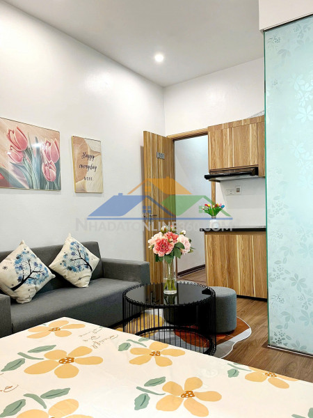 Bán gấp giá rẻ nhà văn chương 15m, 4 tầng, mặt tiền 2.8m, 3 tỷ đống đa.