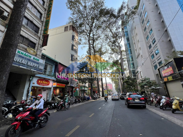 Nhà mặt tiền bùi thị xuân quận 1 – 10 tầng, thuê 7.000 usd/tháng