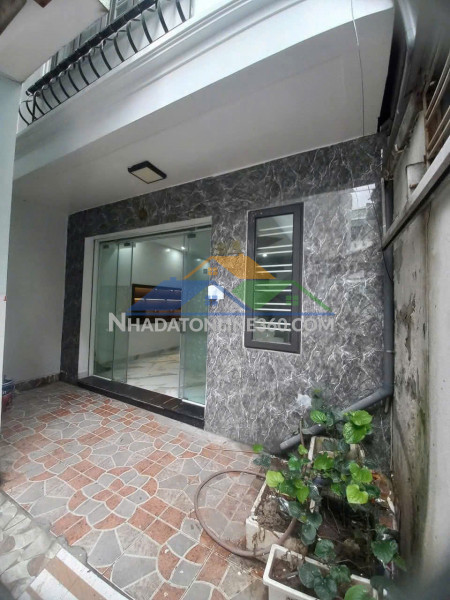 Bán nhà lực hành - trung lực - 52m 4 tầng - độc lập - ngõ cực nông