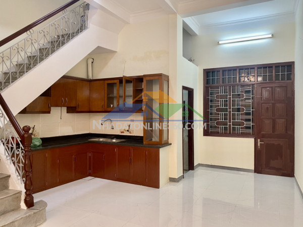 Bán gấp giá rẻ nguyễn văn linh 75m, 3 tầng, mặt tiền 6m, 7.8 tỷ long biên.