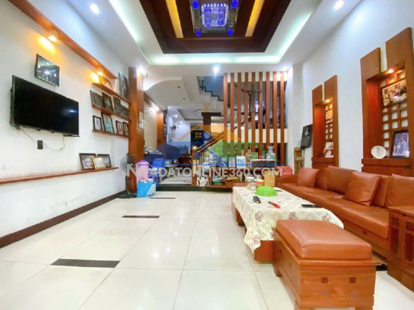 Nhà đẹp 4 tầng, giáp tân bình, 70m2, ngang 5m, nội thất xịn, nhỉnh 10 tỷ