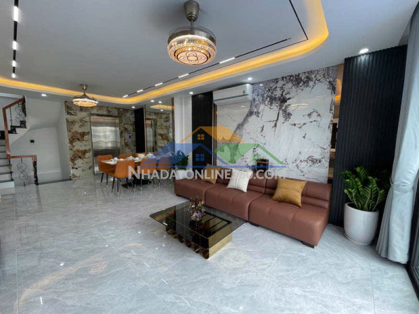 Vip!nhà nguyễn văn cừ 50m,7 tầng thang máy, ngõ thông, gara ô tô.kd đỉnh.nhỉnh 19 tỷ