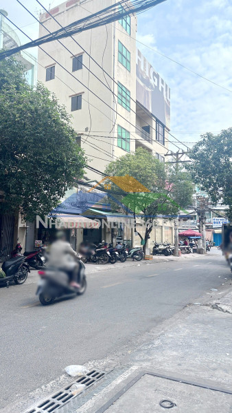 Mặt tiền trần nguyên hãn p13q8 (p.bình đông)