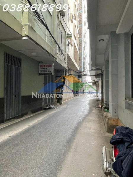 Bán phân lô trần quốc hoàn -  40mx4t - ô tô vỉa hè - kinh doanh sầm uất- dòng tiền 21tr/th