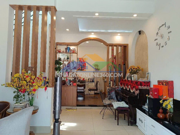 Quận 2-lô góc 3 mặt thoáng-56m2-sổ riêng-4tầng--tặng nội thất-7,6tỷ thương lượng