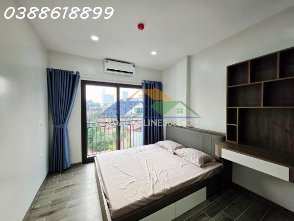 Bán toà chdv nguyễn văn huyên, cầu giấy - 180m2 x 7 tầng thang máy - mt 10m - ô tô đỗ cổng - 30m ra phố - dòng tiền 2.4 tỷ/năm - giá 56 tỷ