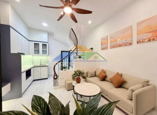 Bán nhà siêu phẩm lê trọng tấn - ngõ thông - ô tô 7 chỗ vào nhà - 48m² - 10 tỷ