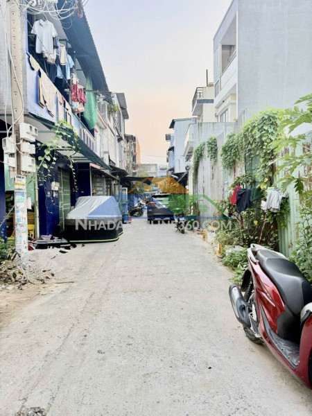 Bán dãy trọ lê trọng tấn tân phú ngay trường đại học công thương 71m2-2tầng nhỉnh 5 tỷ