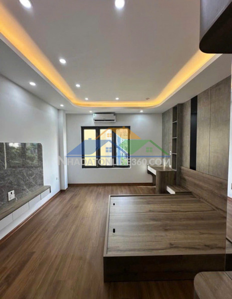 Bán nhà có 102 phố phan đình giót, nhà đẹp chỉ việc sách vali vào ở 45m²  giá 9,1 tỷ
