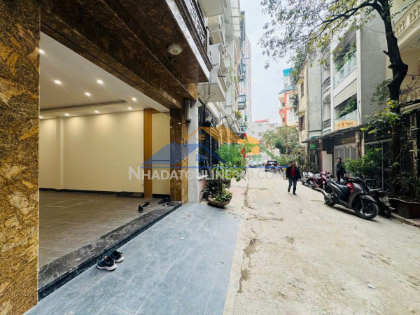 Đặc biệt hiếm khu huỳnh thúc kháng nguyên hồng 7t thang máy, kinh doanh.