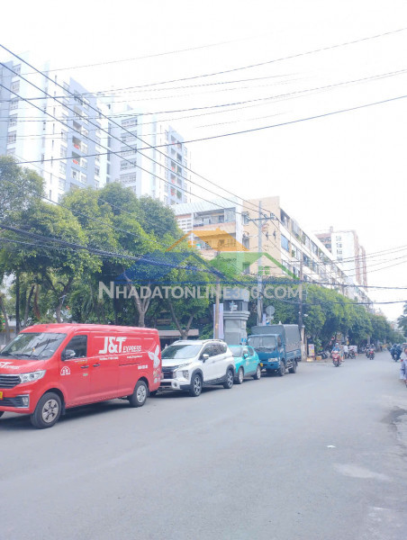 Hiếm khu bàu cát - 4x18m -  2 tầng mới ở liền - view hxh mặt tiền