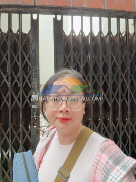 Bán đất - chính chủ - đối diện đại học văn lang - hxh - xây dựng được 7 tầng có hâm - 80m2 - gấp bán 11.6 tỷ - tl