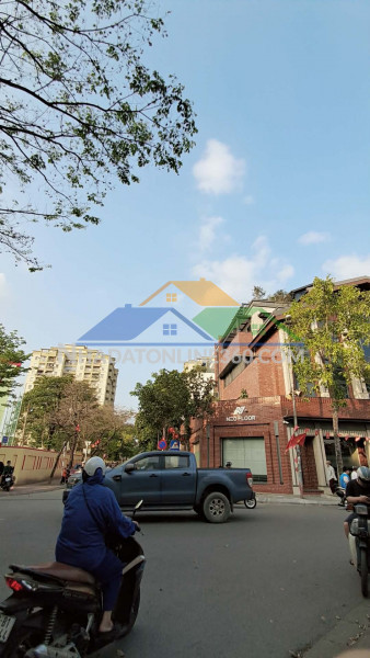 Bán biệt thự kđt sài đồng 160m2, sát hồ, giảm 4.2 tỷ còn 40.8 tỷ.[0372311369]