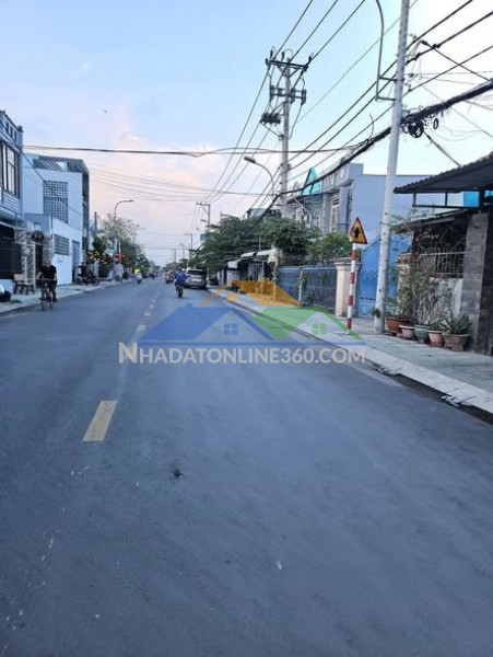 Bán nhà mặt tiền 8,4x68m giá 20 tỷ đường bùi thị lùng