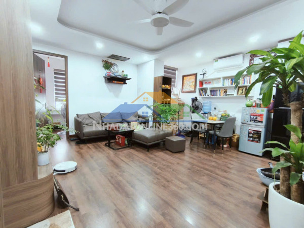 Siêu phẩm chung cư thành phố giao lưu - full nội thất - 80m ra hồ điều hoà, 100m ra vincom plaza