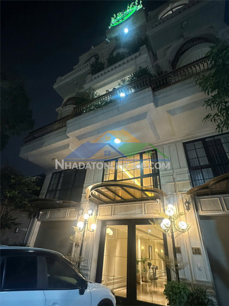 Cho thuê toà nhà 7 tầng mặt phố đàm quang trung, chân cầu vĩnh tuy đối diện aeon