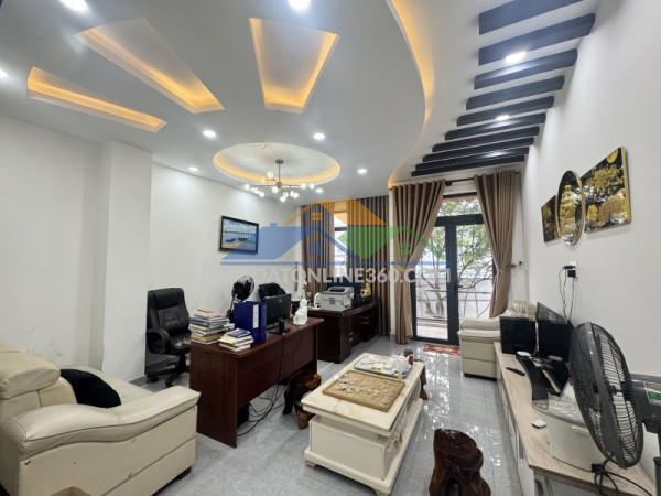 Bán nhà đường  bưng ông thoàn, phú hữu, q9, tp hcm. dt 81m2, 4 tầng. giá  8.9 tỷ, sh - 0933125879