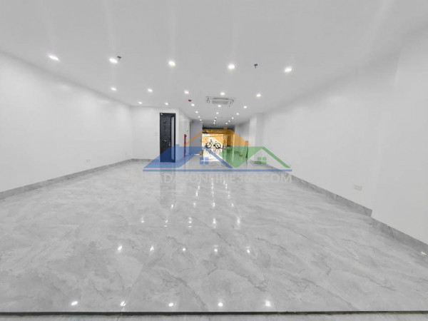 Bán đất tặng nhà c4 mặt phố ngô gia tư- kinh doanh- vỉa hè 70m nhỉnh 14 tỷ(tl)