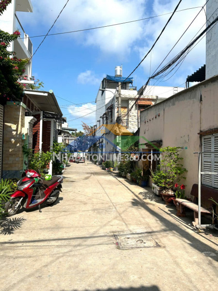 Nhà đẹp – giá tốt – chính chủ cần bán nhà tại tổ 3, ấp hưng lân, xã bà điểm, huyện hóc môn, tp.hcm