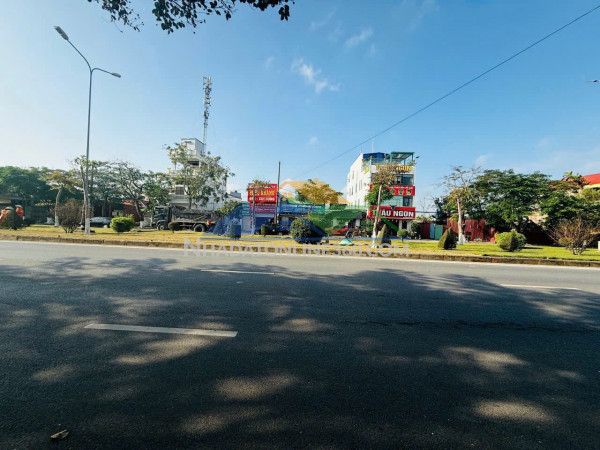 Đất mặt đường phạm văn đồng ngang 6m kinh doanh tốt  - zalo 0567 222 555