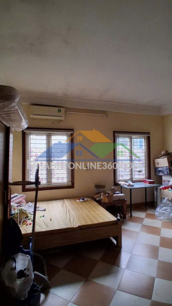 Bán nhà đội cấn 40m 5 tầng mặt tiền 5m 7.8 tỷ, rẻ nhất ba đình