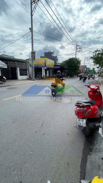 Bán nhà mặt tiền 19x40m giá 50 tỷ đường phan văn hớn