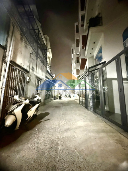 Siêu phẩm lô góc - sáng đẹp quanh năm - ngay giáp tên lửa ????