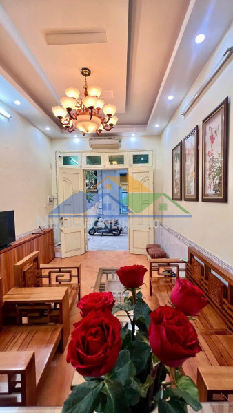 Bán nhà hoàng mai 30m2. 4 tầng. mặt tiền 3.4m. giá 8.2 tỷ hoàng mai hà nội