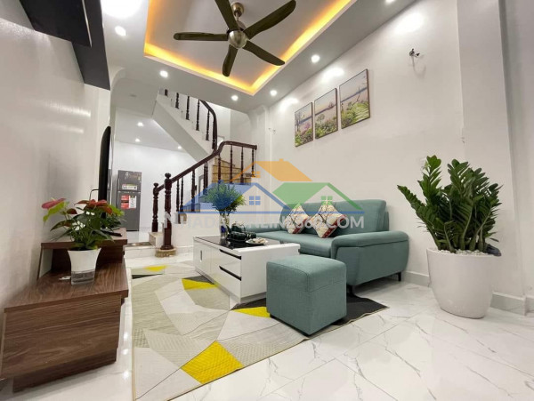 Chỉ 5.6 tỷ có nhà lô góc phúc lợi - 4 tầng ở ngay - sát vinhomes riverside