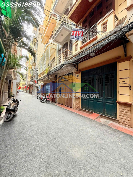 Phân lô hoàng quốc việt- cầu giấy - 50mx 4t - trước nhà oto tránh - khu dân trí cao - tầm tiền hiếm