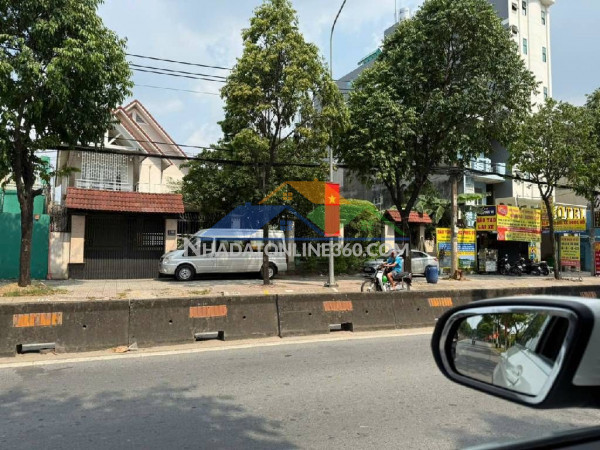 Cần bán-biệt thự phố - lê thị riêng-  q12,- 1053m2  giá chỉ 76 tỷ, bán gấp!