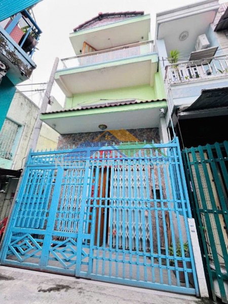 Hot nhà đẹp- giá tốt cần bán nhanh căn nhà vị trí đẹp tại quận 8 tphcm