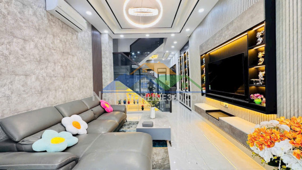 Nhà cạnh phú mỹ hưng, 4x15m, 4 tầng, chỉ hơn 7 tỷ